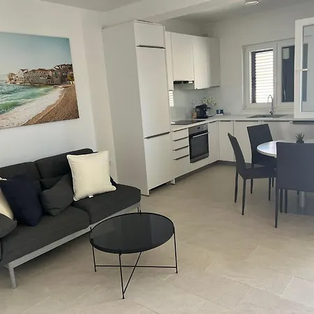 Solaris Apartment
